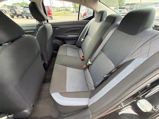 Used 2025 Nissan Versa SV FWD image 15