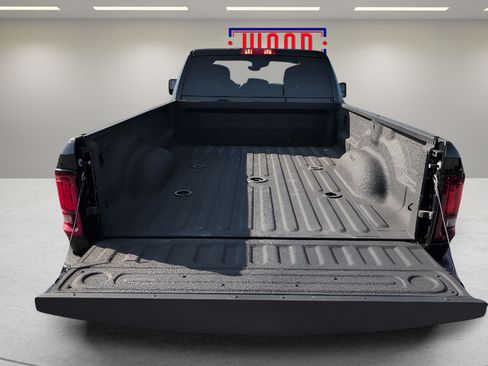 Used 2025 RAM 3500 Big Horn AWD/4WD image 15