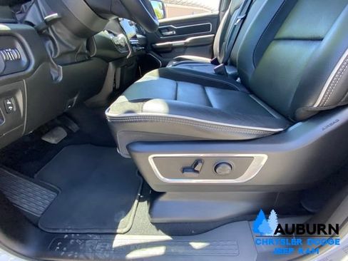 Used 2025 RAM 1500 Laramie AWD/4WD image 31