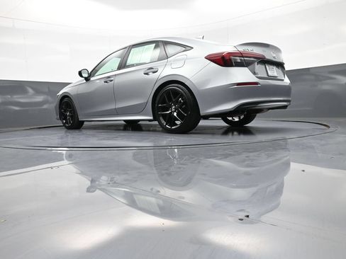 Certified 2025 Honda Civic Sport image 31