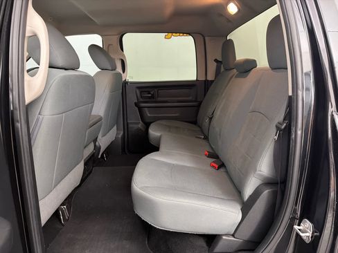 Used 2017 RAM 1500 Express image 10