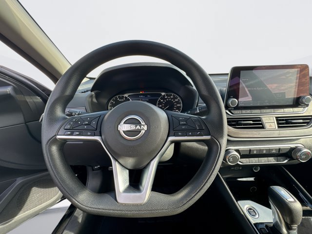 Certified 2024 Nissan Altima 2.5 SV FWD image 17