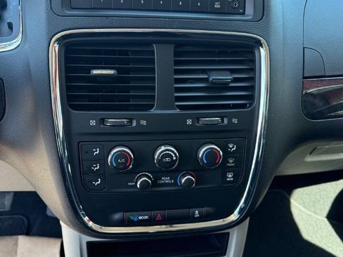 Used 2017 Dodge Grand Caravan SE w/ Power Window Group FWD image 6