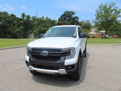Used 2025 Ford Ranger XLT w/ FX4 Off-Road Package AWD/4WD image 4