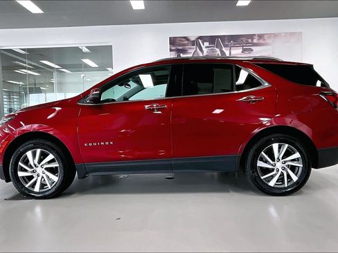 Used 2022 Chevrolet Equinox Premier AWD/4WD image 3