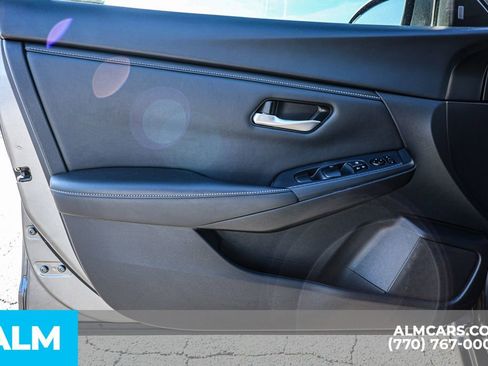 Used 2023 Nissan Sentra SV FWD image 43
