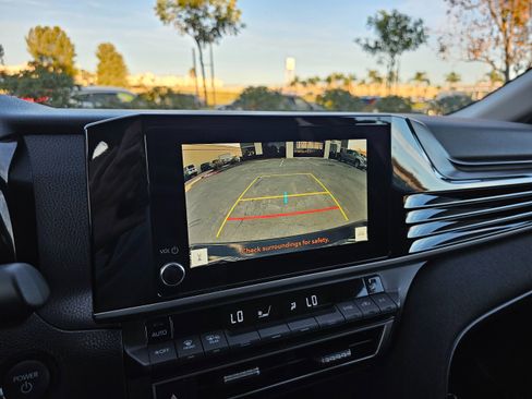 Used 2025 Toyota Camry LE image 30