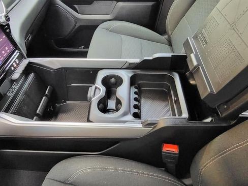 Used 2025 RAM 1500 Big Horn AWD/4WD image 24