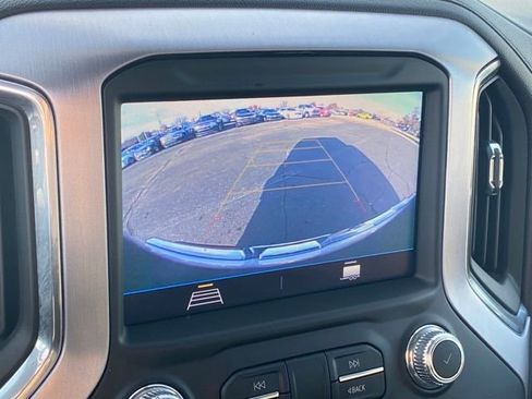 Certified 2022 GMC Sierra 1500 SLE image 10