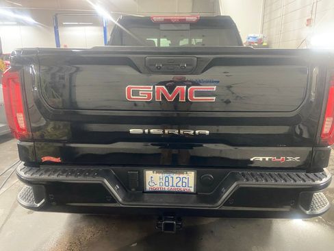 Used 2025 GMC Sierra 1500 AT4X image 8
