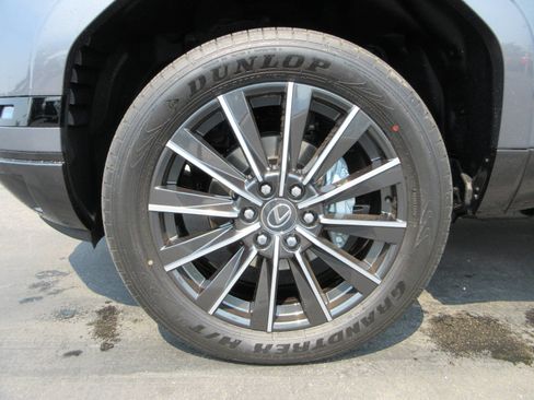 Used 2026 Lexus GX 550 w/ Cold Area Package AWD/4WD image 19