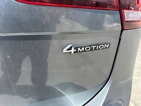 Used 2022 Volkswagen Tiguan SE R-Line AWD/4WD image 14