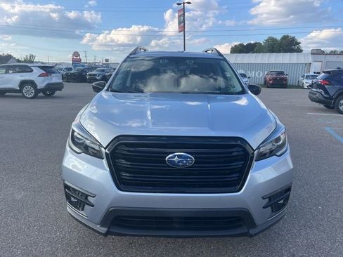 Used 2022 Subaru Ascent Onyx Edition image 2