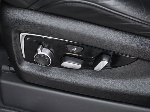 Used 2019 Cadillac Escalade Platinum image 20