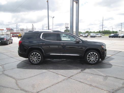 Used 2020 GMC Acadia Denali w/ LPO, Floor Liner Package image 4