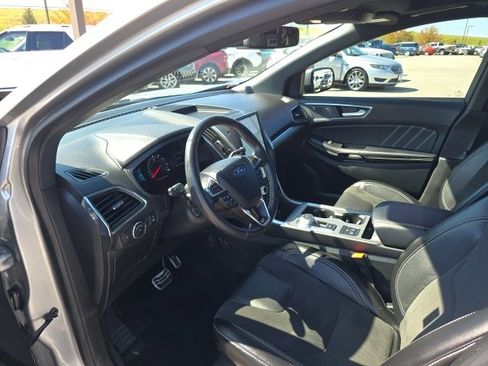 Used 2022 Ford Edge ST w/ Equipment Group 401A image 10