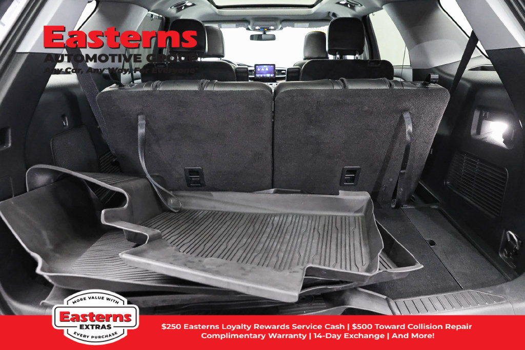 Used 2023 Ford Explorer Limited AWD/4WD image 10