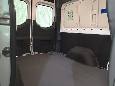 Used 2024 Mercedes-Benz Sprinter 2500 image 10