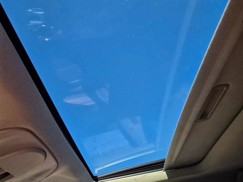 Used 2011 Chevrolet Equinox LT image 12