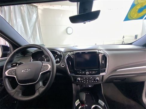 Certified 2023 Chevrolet Traverse RS image 33