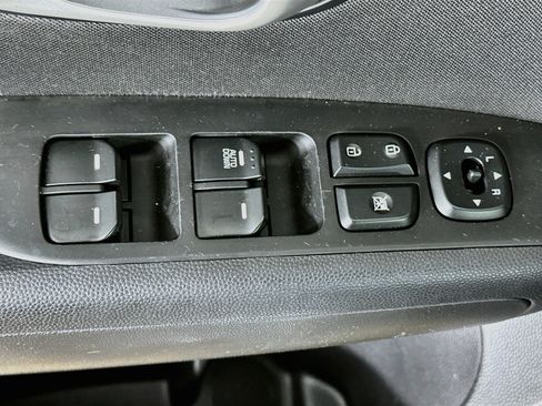 Used 2016 Kia Soul FWD image 15