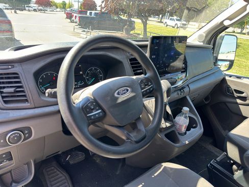 Used 2023 Ford Transit 350 XLT RWD image 12
