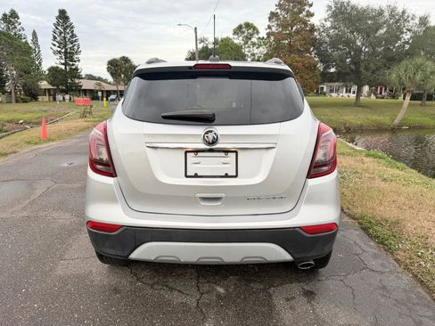 Used 2020 Buick Encore Preferred image 8