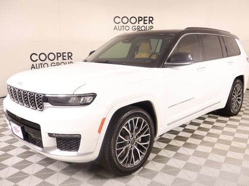 Used 2025 Jeep Grand Cherokee L Summit AWD/4WD image 11