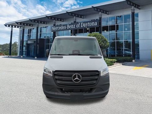Used 2026 Mercedes-Benz Sprinter 2500 image 9
