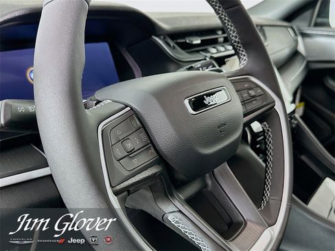 Used 2025 Jeep Grand Cherokee L Altitude image 36