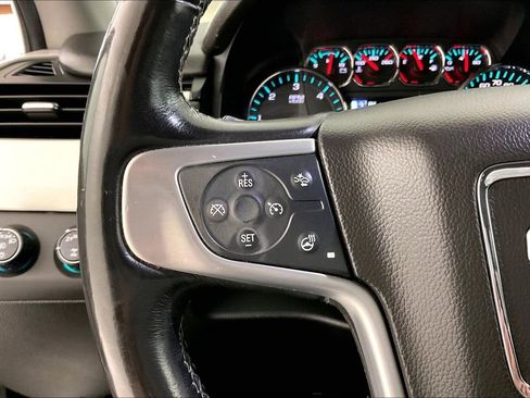 Used 2017 GMC Yukon XL SLT image 11