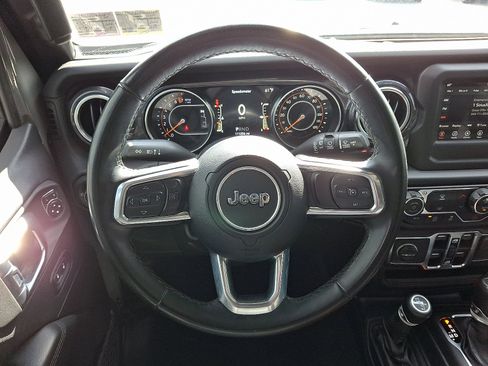 Used 2021 Jeep Wrangler Unlimited Sahara image 20