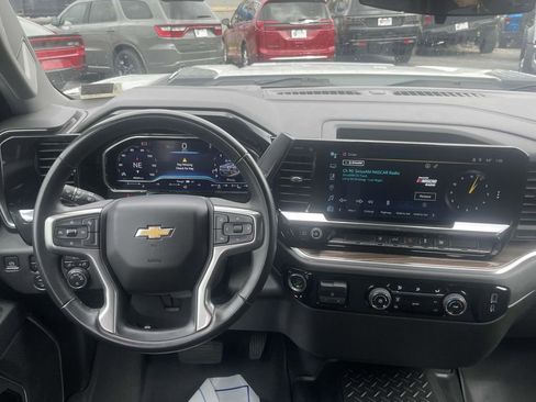 Used 2024 Chevrolet Silverado 2500 LT image 21