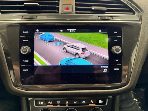 Used 2021 Volkswagen Tiguan SEL w/ 3-Row Tiguan MDO Package image 37