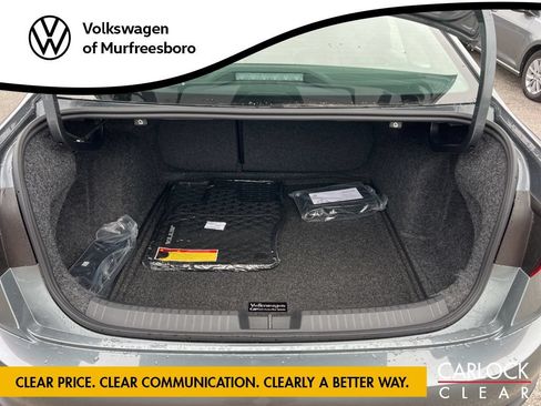 Used 2026 Volkswagen Jetta SE FWD image 13