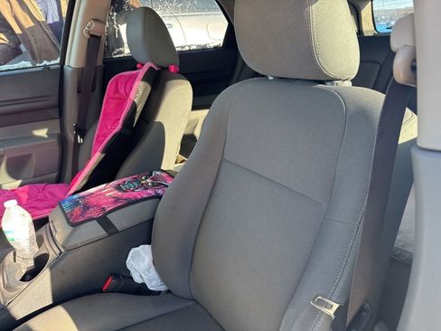 Used 2005 Dodge Magnum SE image 13