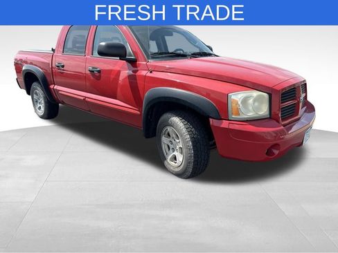 Used 2006 Dodge Dakota SLT w/ Trailer Tow Group AWD/4WD image 1