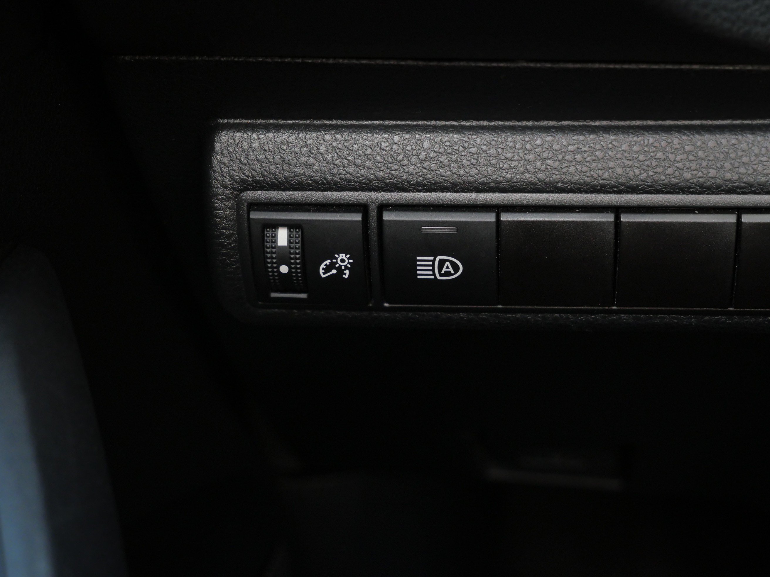 Certified 2024 Toyota Corolla LE FWD image 27