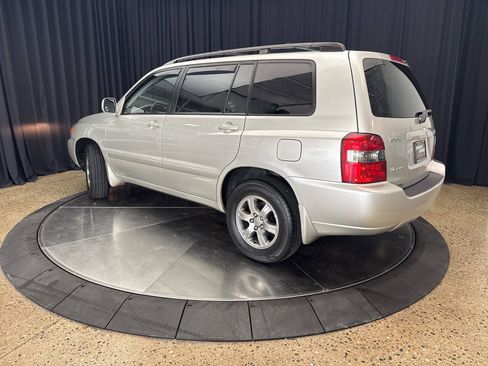 Used 2006 Toyota Highlander 4WD V6 w/ Appearance Pkg image 4