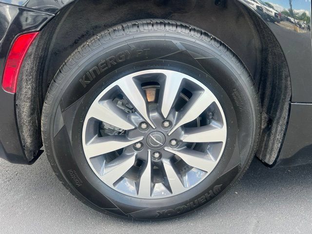 Used 2022 Chrysler Pacifica Touring-L w/ Uconnect Theater Family Group FWD image 9