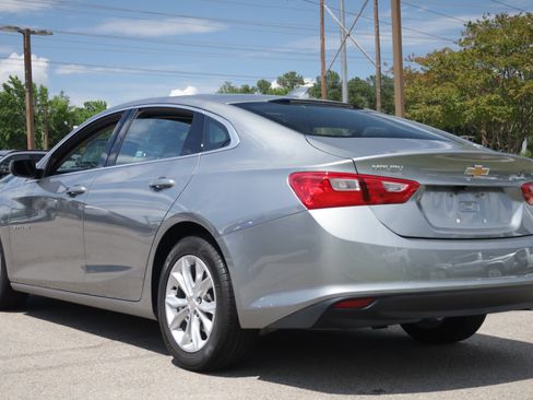 Used 2023 Chevrolet Malibu LT FWD image 3