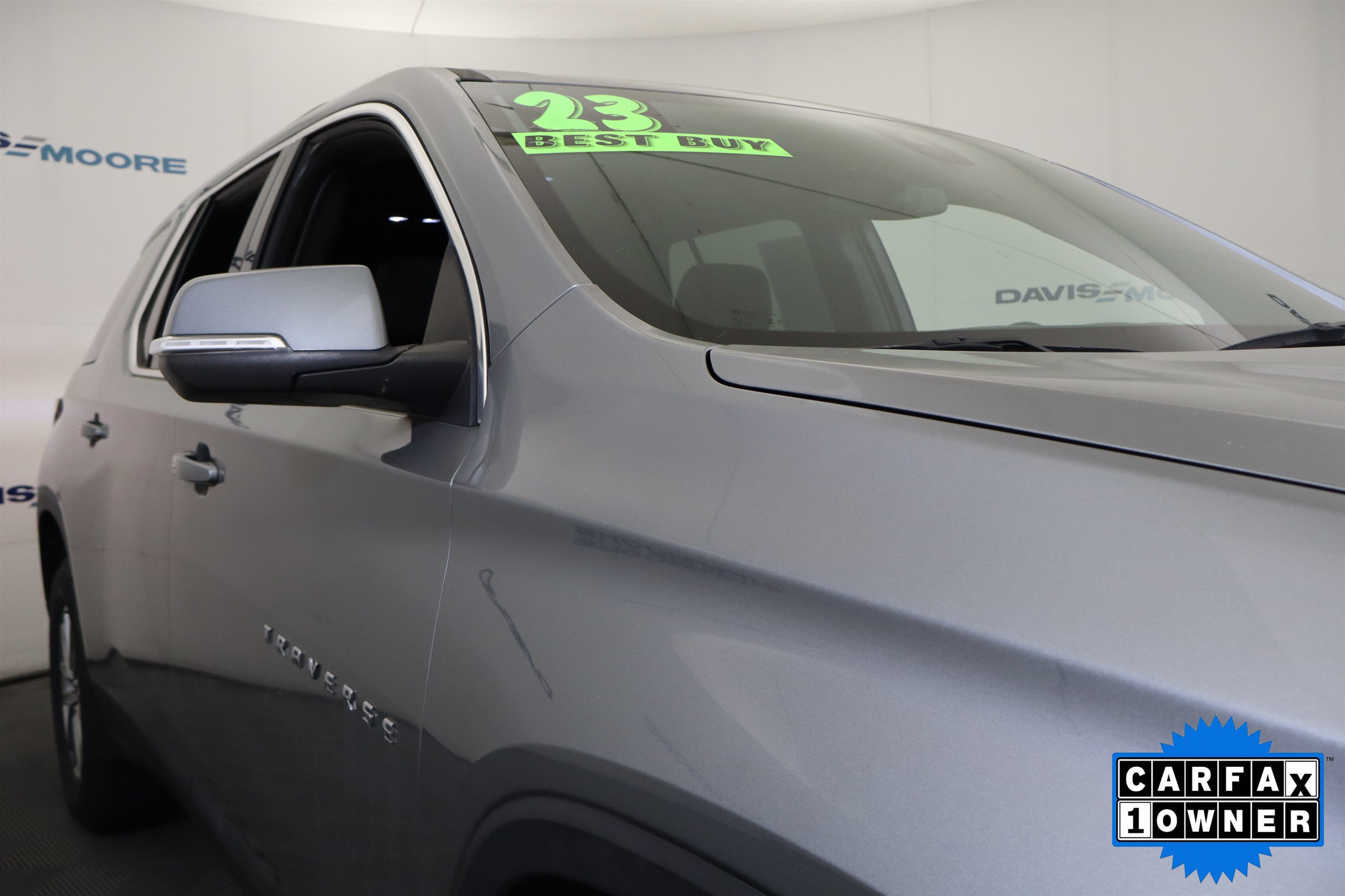 Used 2023 Chevrolet Traverse LT FWD image 4