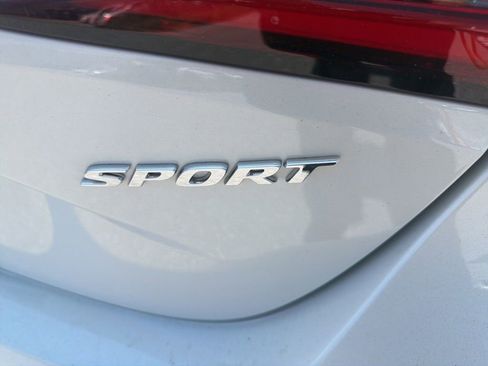 Used 2023 Honda Civic Sport image 10