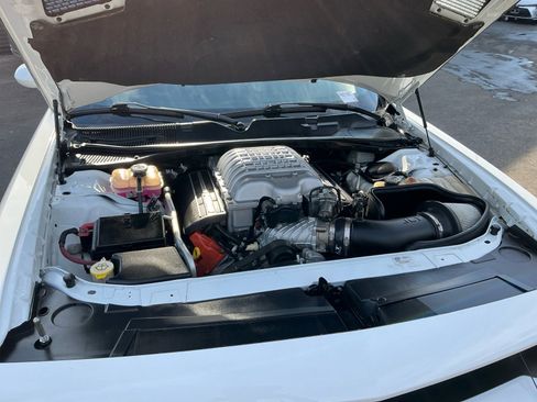 Used 2015 Dodge Challenger SRT Hellcat image 23