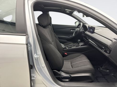 Used 2025 Honda Accord Sport image 17