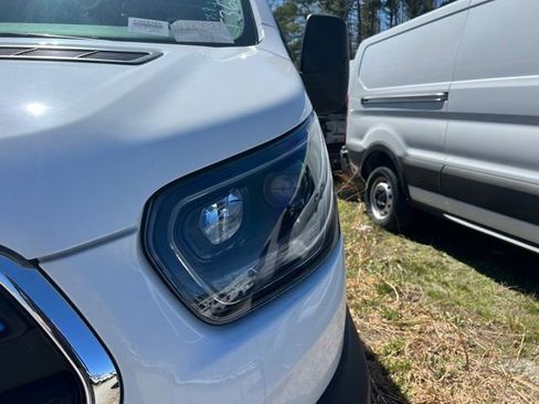 New 2024 Ford E-Transit Low Roof image 7
