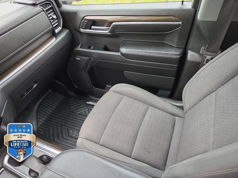 Used 2022 Chevrolet Silverado 1500 LT Trail Boss w/ Convenience Package II AWD/4WD image 13