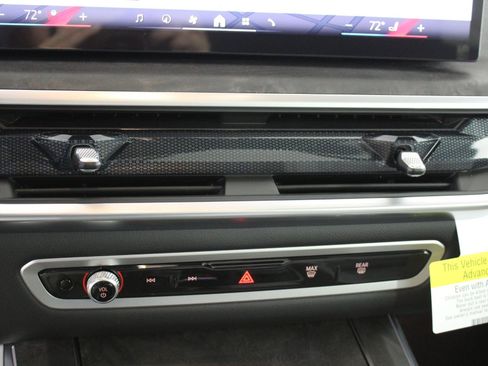 New 2026 BMW X5 sDrive40i w/ M Sport Package image 18