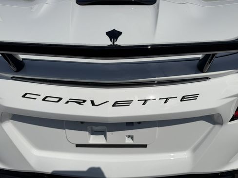 Used 2025 Chevrolet Corvette Stingray Premium Conv w/ Z51 Performance Package RWD image 37
