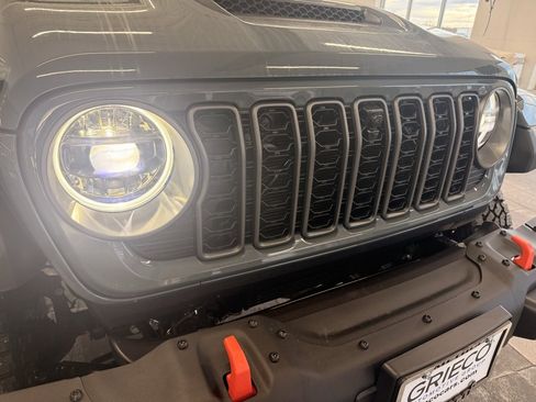 New 2026 Jeep Gladiator Mojave image 5